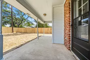 1111 Springhill St, Bellmead, TX 76705 - Photo 7