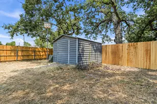 1111 Springhill St, Bellmead, TX 76705 - Photo 11