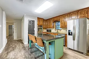 1760 S Duncanville Rd, Cedar Hill, TX 75104 - Photo 11