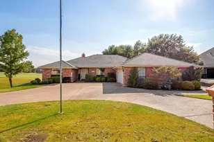 8810 Bellechase Rd, Granbury, TX 76049 - Photo 1
