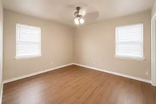 13105 Blossomheath Ln, Dallas, TX 75240 - Photo 9