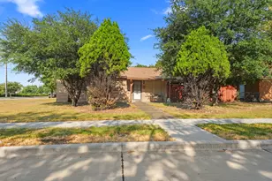 13105 Blossomheath Ln, Dallas, TX 75240 - Photo 15
