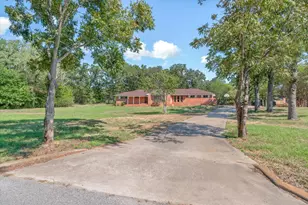 609 E Dewey St, Malakoff, TX 75148 - Photo 1