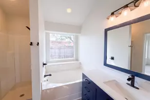 825 Dixon Ln, Denton, TX 76207 - Photo 9