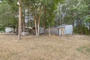 1842 Co Rd 1105, Ravenna, TX 75476 - Photo 23