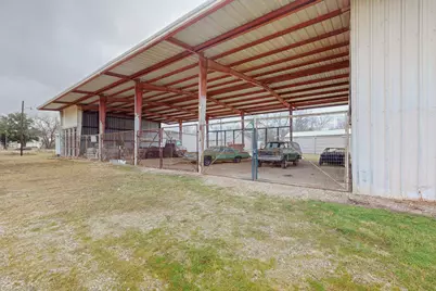 517 E Broadway Street, Gainesville, TX 76240 - Photo 11