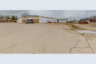 517 E Broadway Street, Gainesville, TX 76240 - Photo 3