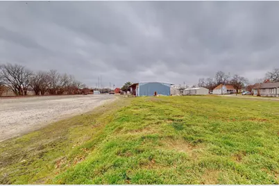 517 E Broadway Street, Gainesville, TX 76240 - Photo 19