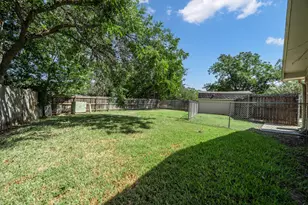 8565 Briargrove Dr, Woodway, TX 76712 - Photo 17