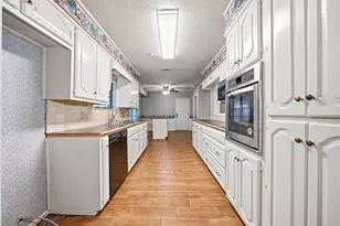8565 Briargrove Dr, Woodway, TX 76712 - Photo 21