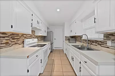 2961 Roosevelt Avenue, Fort Worth, TX 76106 - Photo 3