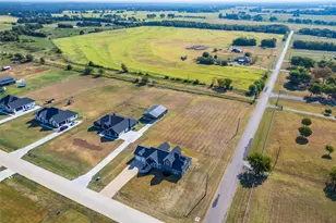 1561 Dixie Ests Wy, Whitesboro, TX 76273 - Photo 3