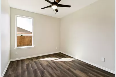 1426 Dry Creek Drive, Cleburne, TX 76033 - Photo 15