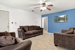2640 Pioneer St, Fort Worth, TX 76119 - Photo 7