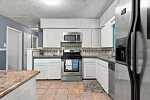 2640 Pioneer St, Fort Worth, TX 76119 - Photo 15