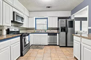 2640 Pioneer St, Fort Worth, TX 76119 - Photo 17