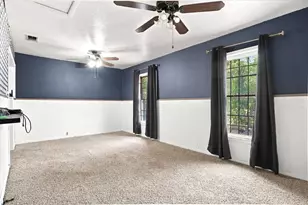 2640 Pioneer St, Fort Worth, TX 76119 - Photo 9