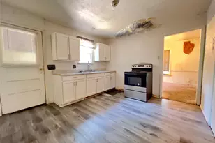 1323 S Denley Dr, Dallas, TX 75216 - Photo 5