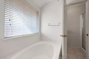 1212 Charles Dr, Alvarado, TX 76009 - Photo 15