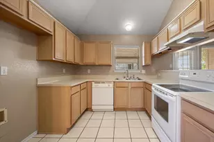 1212 Charles Dr, Alvarado, TX 76009 - Photo 9