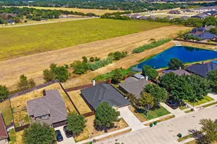113 Holly St, Waxahachie, TX 75165 - Photo 3