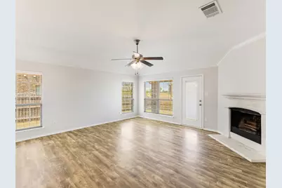 113 Holly Street, Waxahachie, TX 75165 - Photo 17