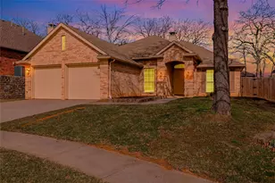 2211 Knob Hill Dr, Corinth, TX 76210 - Photo 1