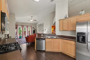 5896 Vista Heights Ln, Grand Prairie, TX 75052 - Photo 5