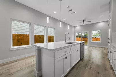 2507 Birmingham Avenue, Dallas, TX 75215 - Photo 5