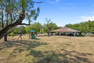 435 Elm St, Palo Pinto, TX 76450 - Photo 35