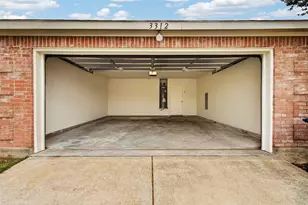 3312 Knoll Tr, Balch Springs, TX 75180 - Photo 15