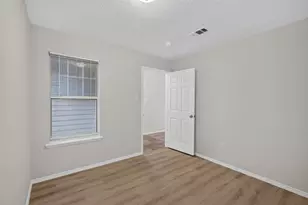 3312 Knoll Tr, Balch Springs, TX 75180 - Photo 7
