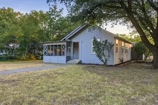 908 Forrest Ave, Cleburne, TX 76033 - Photo 3