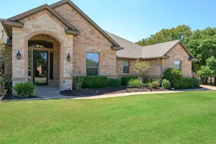 6909 Westover Dr, Granbury, TX 76049 - Photo 5
