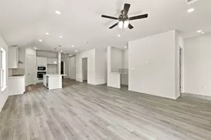 944 Alberta Spruce Rd, Fort Worth, TX 76247 - Photo 11