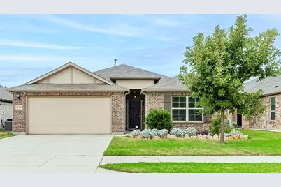 112 Plumed Thistle Drive, Fort Worth, TX 76131 - Photo 3