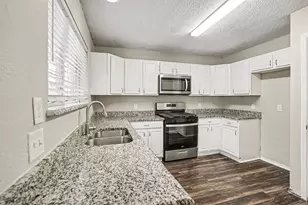 307 Hopewell St, Grand Prairie, TX 75052 - Photo 7