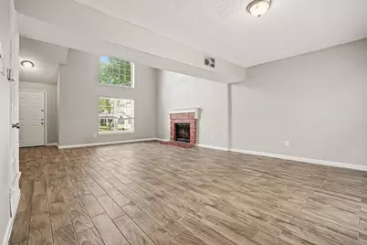 307 Hopewell Street, Grand Prairie, TX 75052 - Photo 3