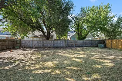 307 Hopewell Street, Grand Prairie, TX 75052 - Photo 15