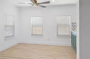 3818 Penelope St, Dallas, TX 75210 - Photo 15