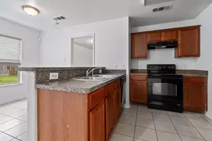 600 Noble Grove Ln, Fort Worth, TX 76140 - Photo 3
