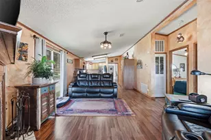 18404 Pine Dr, Eustace, TX 75124 - Photo 9