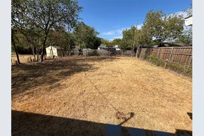 427 NE 38th Street, Grand Prairie, TX 75050 - Photo 11