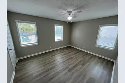 427 NE 38th Street, Grand Prairie, TX 75050 - Photo 7