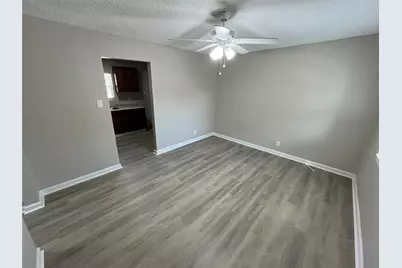 427 NE 38th Street, Grand Prairie, TX 75050 - Photo 3