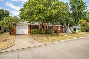 5736 Tracyne Dr, Westworth Village, TX 76114 - Photo 3