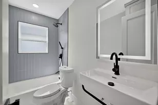 409 S Barnett Ave, Dallas, TX 75211 - Photo 15