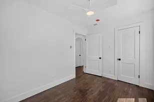 409 S Barnett Ave, Dallas, TX 75211 - Photo 17