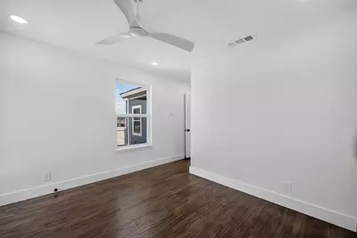 409 S Barnett Avenue, Dallas, TX 75211 - Photo 19