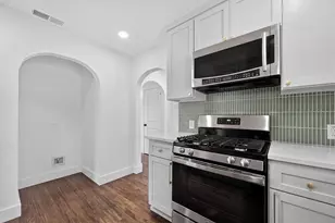 409 S Barnett Ave, Dallas, TX 75211 - Photo 3